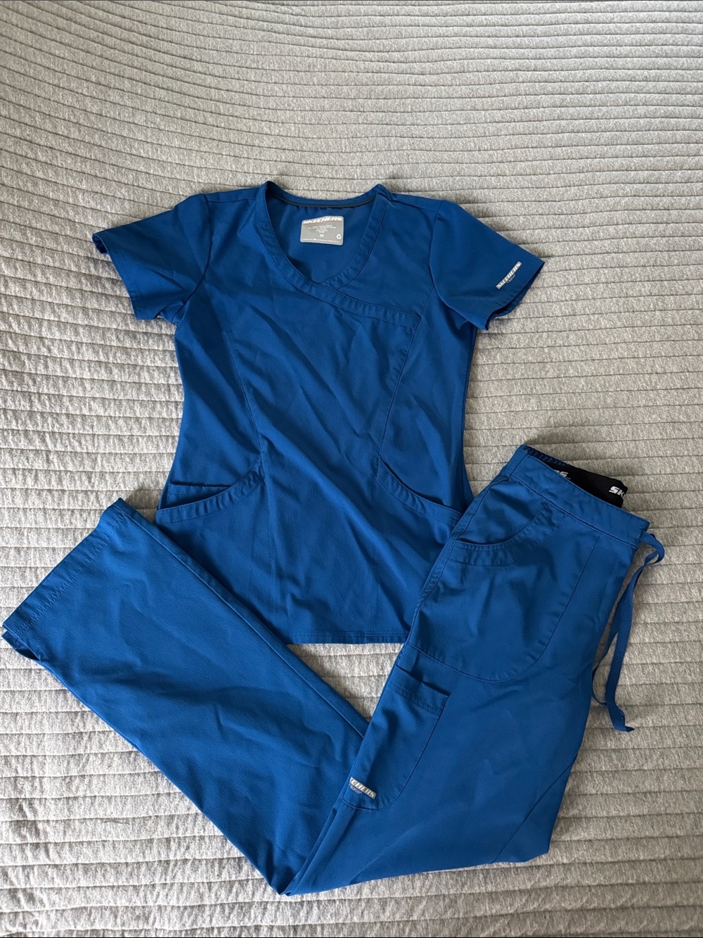 Women’s V-Neck Scrub Top & Drawstring Pants Set - Royal Blue Sketchers by Barco